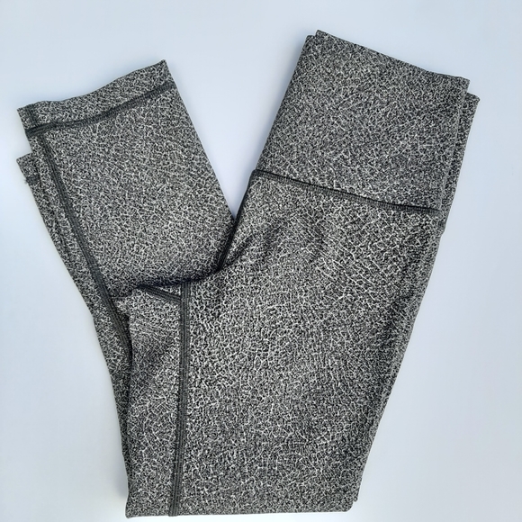 Lululemon Wonder Under Crop Leggings - Picture 6 of 6